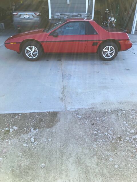 1984 Pontiac Fiero Se - photo 4