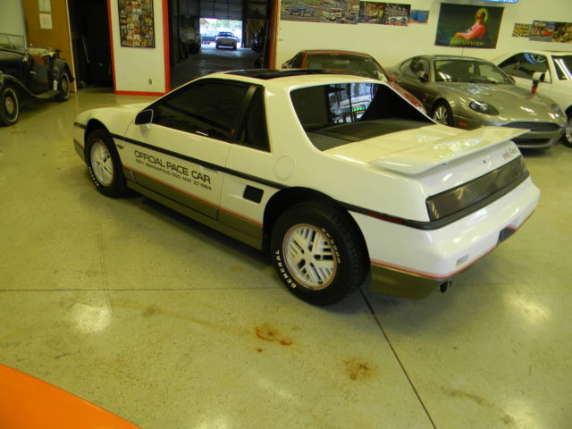 1984 Pontiac Fiero INDY PACE CAR ED. - photo 3