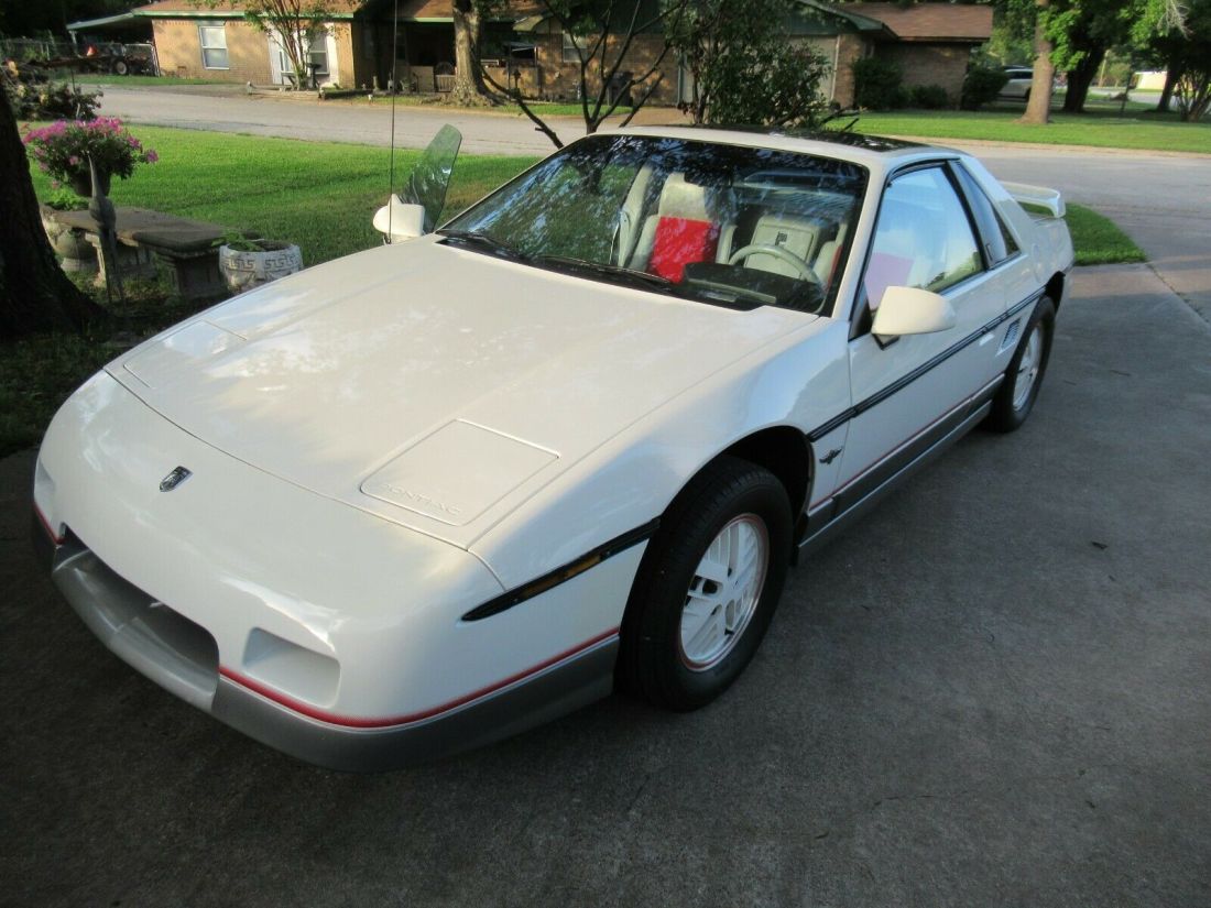 1984 Pontiac Fiero Pace Car