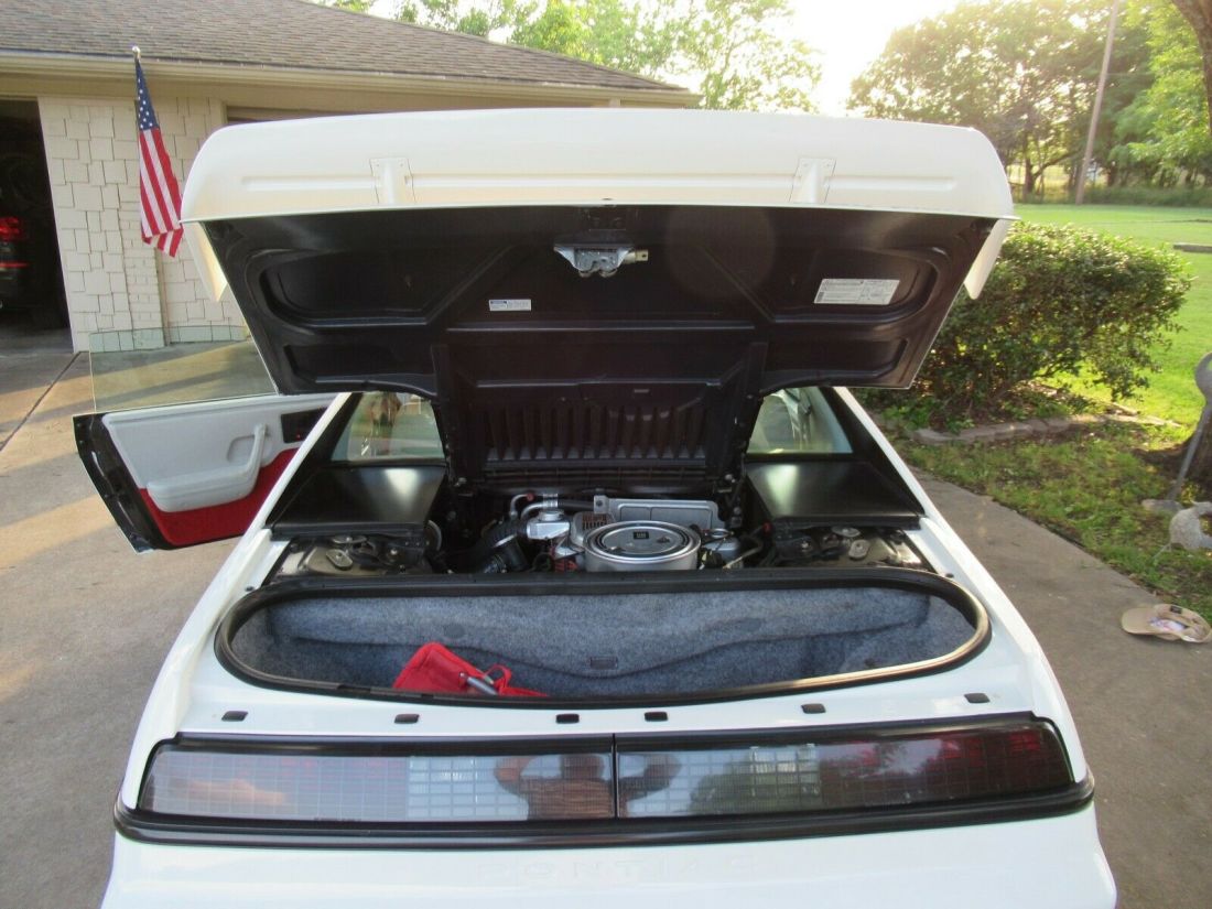1984 Pontiac Fiero Pace Car - photo 9