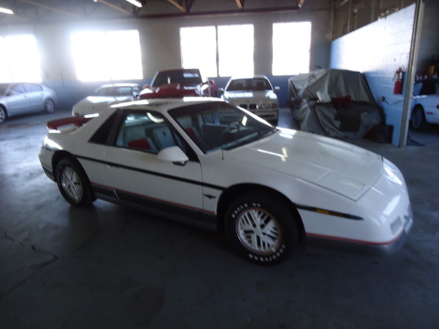 1984 Pontiac Fiero - photo 6