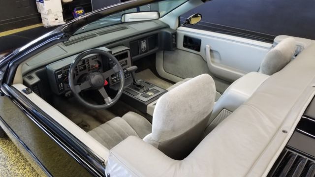 1984 Pontiac Fiero Roadster - photo 3