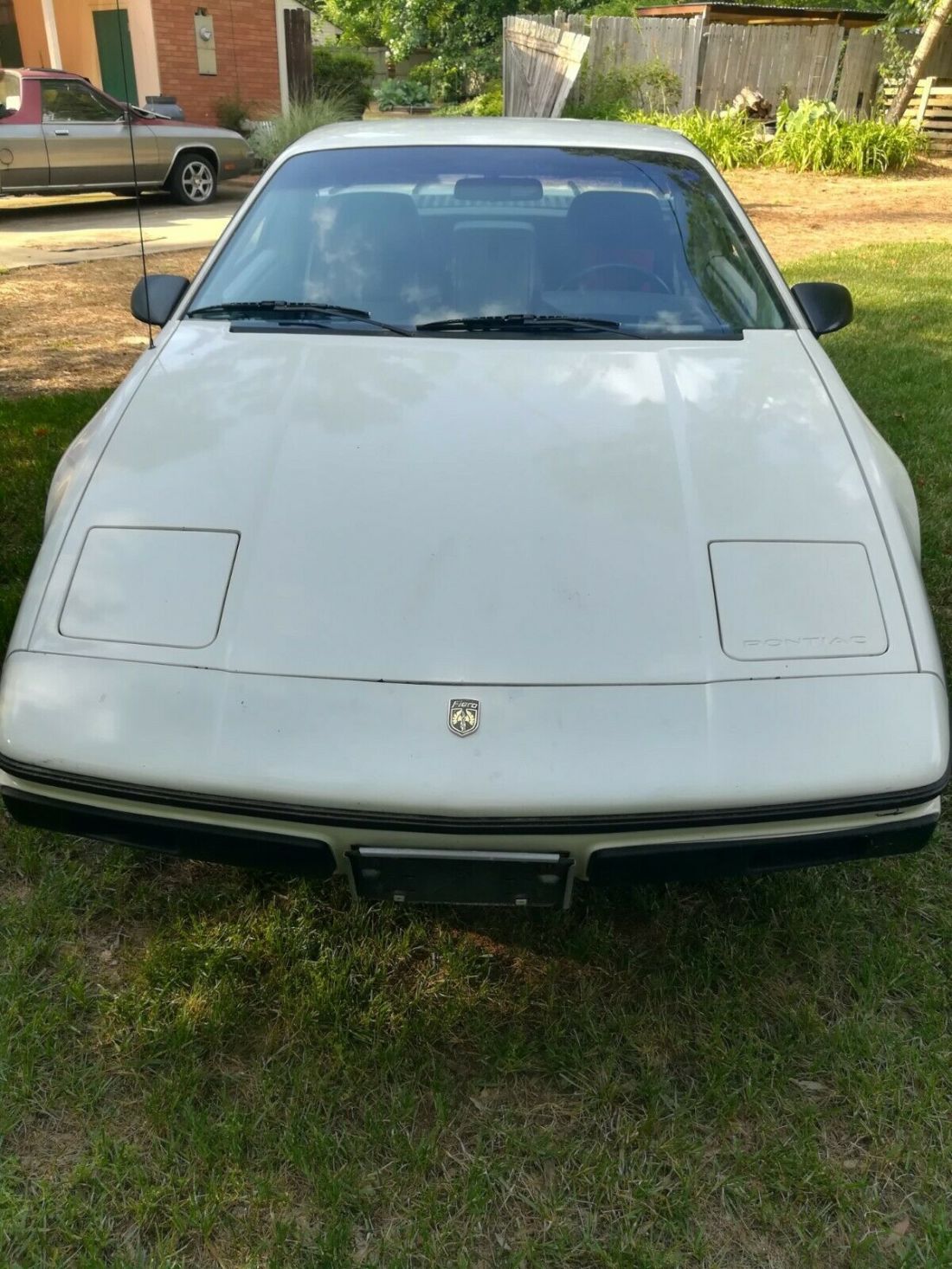 1984 Pontiac Fiero - photo 3