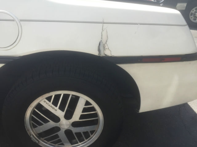 1984 Pontiac Fiero SE - photo 11