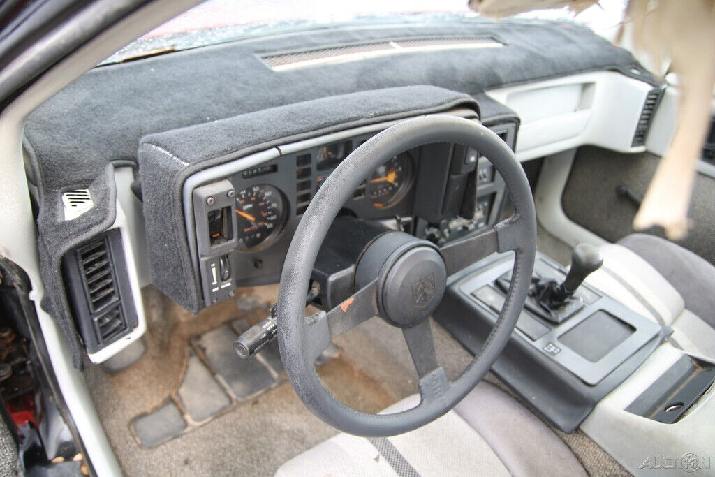 1984 Pontiac Fiero SE - photo 13