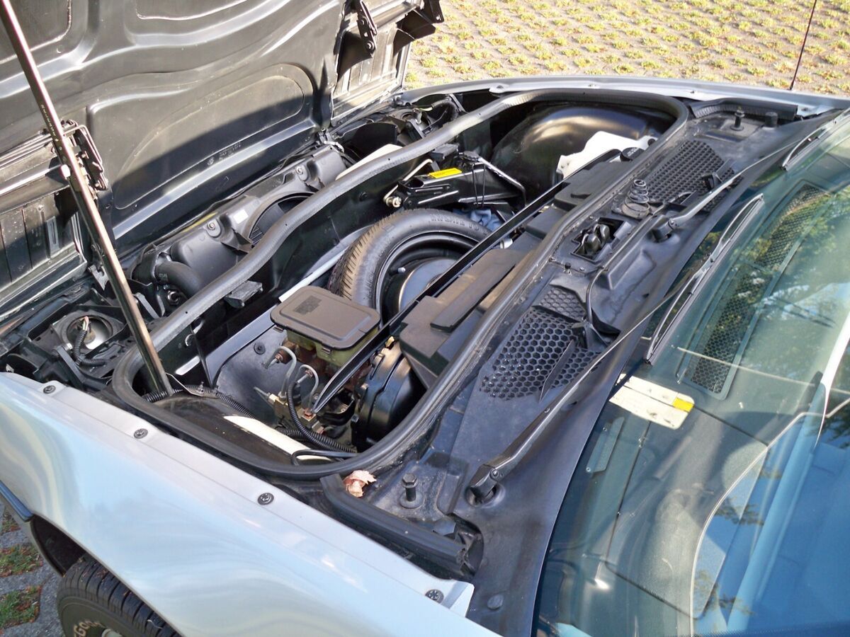 1984 Pontiac Fiero SE - photo 12
