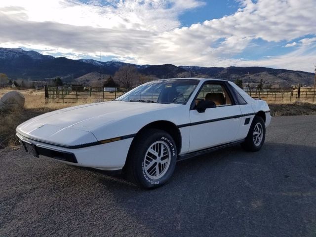 1984 Pontiac Fiero SE 2M4 Great! Cond. 69K miles 1984 Pontiac Fiero SE