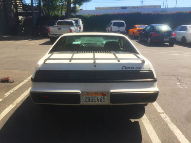 1984 Pontiac Fiero SE - photo 3