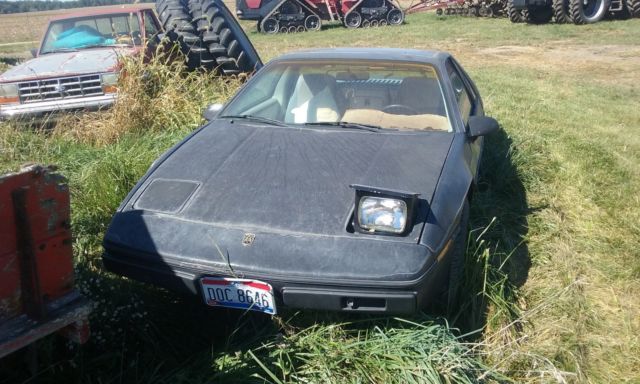 1984 Pontiac Fiero SE, Barn find 1984 Pontiac Fiero