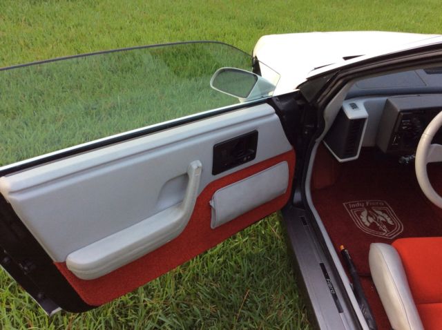 1984 Pontiac Fiero - photo 10