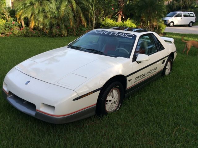 1984 Pontiac Fiero - photo 2