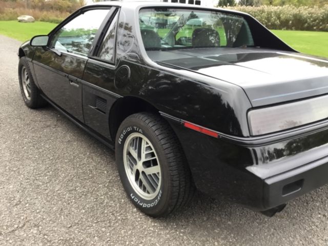 1984 Pontiac Fiero SE - photo 13