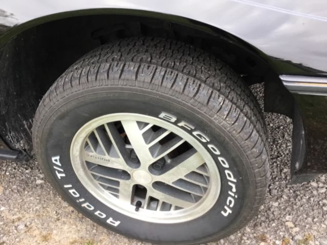 1984 Pontiac Fiero SE - photo 8