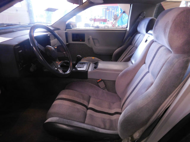 1984 Pontiac Fiero SE - photo 6