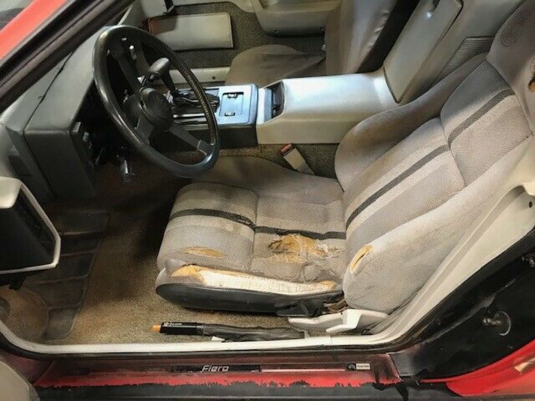 1984 Pontiac Fiero - photo 5