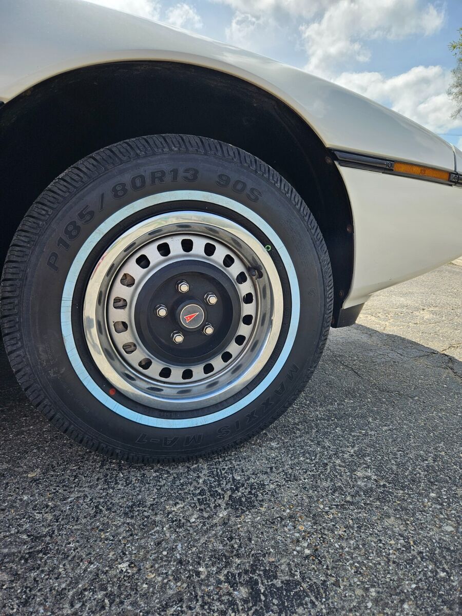 1984 Pontiac Fiero - photo 13