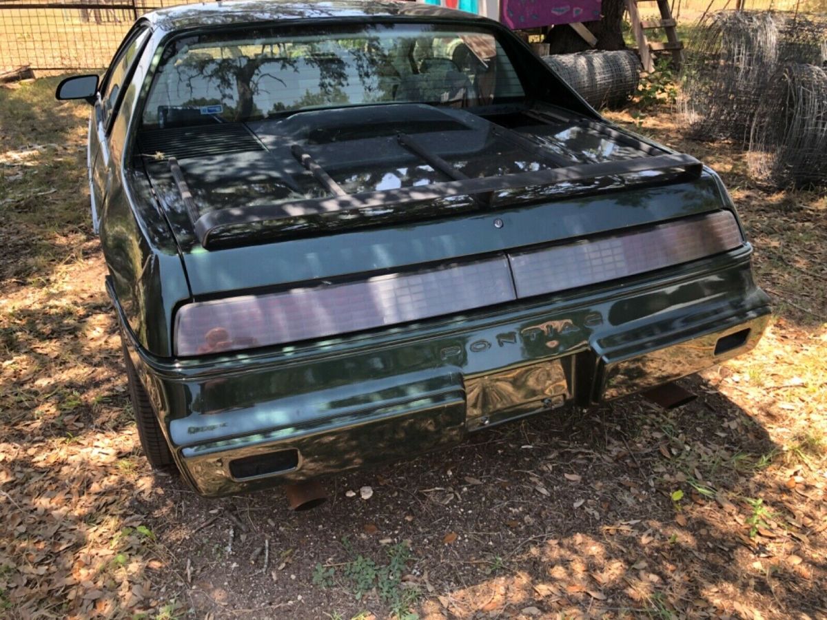 1984 pontiac fiero-V8 1984 Pontiac Fiero