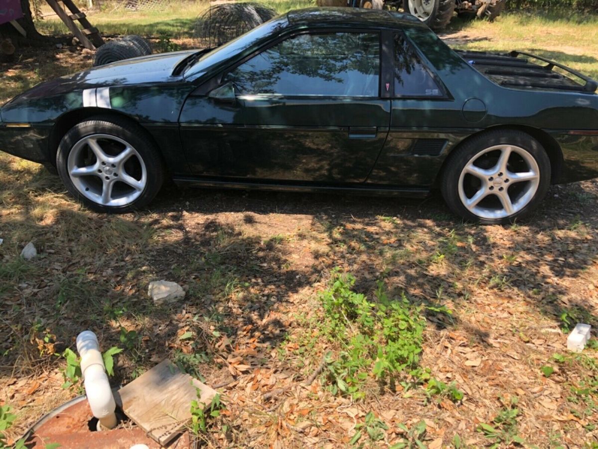 1984 Pontiac Fiero - photo 4