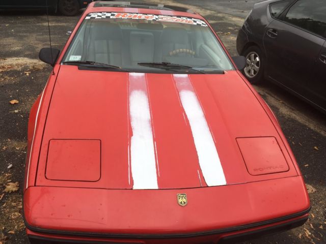 1984 Pontiac Fiero SE - photo 5