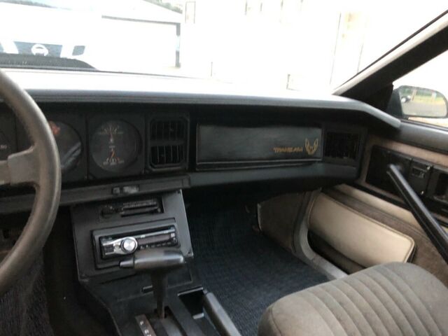 1984 Pontiac Firebird Black - photo 10