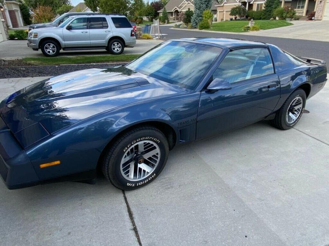 1984 Pontiac Firebird Coupe Blue RWD Manual TRANS AM 1984 Pontiac Firebird TRANS AM