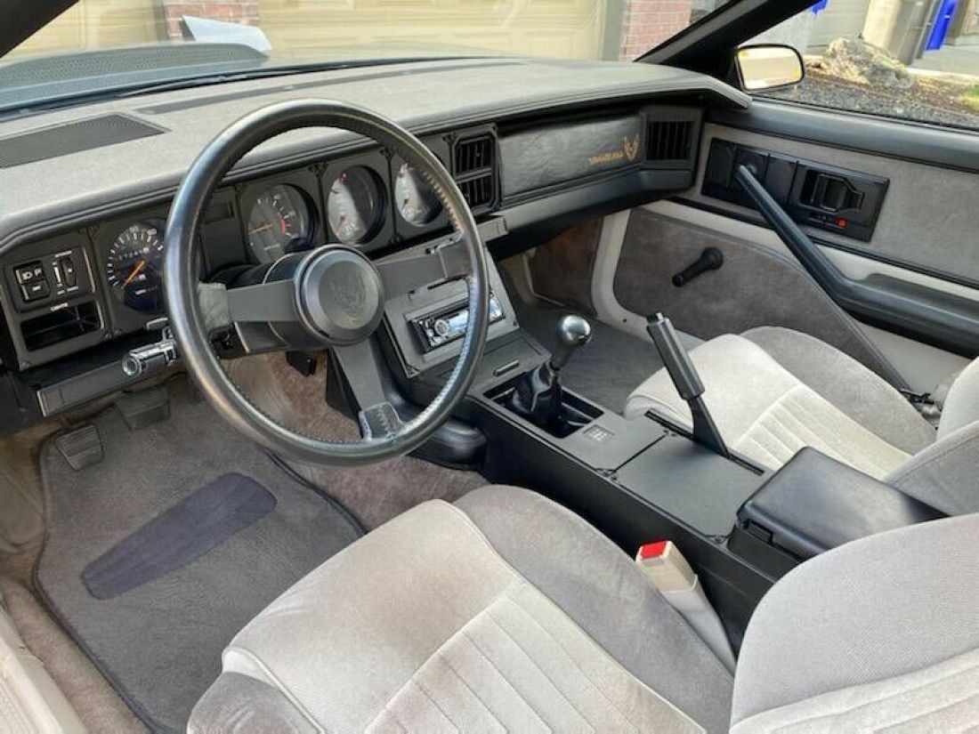 1984 Pontiac Firebird TRANS AM - photo 11