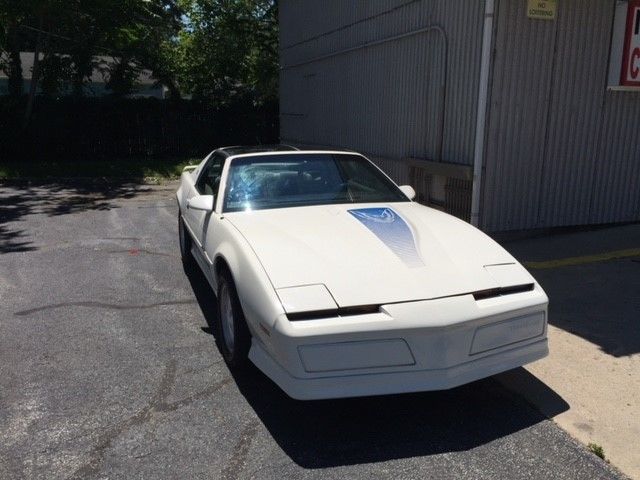1984 Pontiac Trans Am 15th Anniversary T Tops Recaro Seats - photo 3