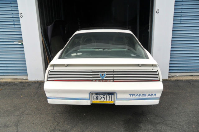 1984 Pontiac Firebird TRANS AM COUPE 2 - DOOR 15TH ANNIVERSARY - photo 2