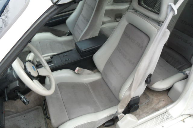 1984 Pontiac Firebird TRANS AM COUPE 2 - DOOR 15TH ANNIVERSARY - photo 6