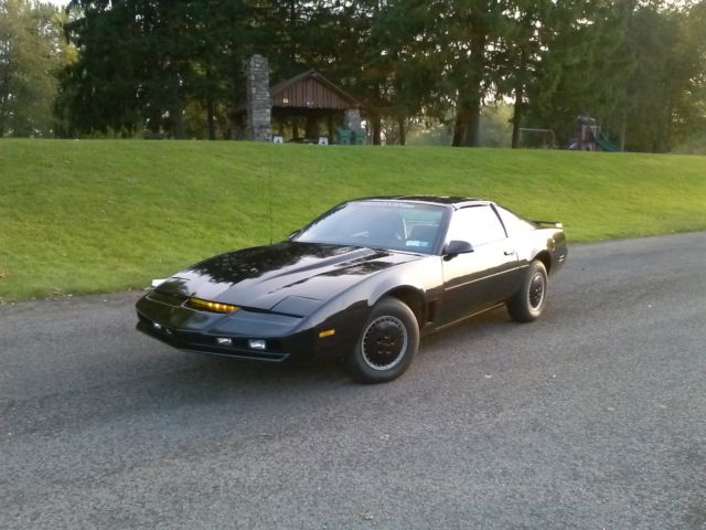 1984 Pontiac Firebird Trans Am Knight Rider replica KITT KARR conversion car 1984 Pontiac Trans Am