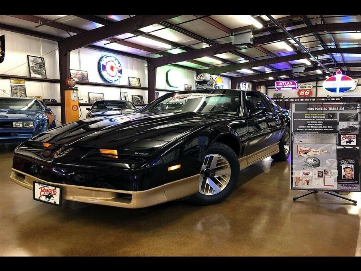1984 Pontiac Firebird Trans Am Owned by Burt Reynolds Automatic 2-Door Hatchbac 1984 Pontiac Firebird Trans Am