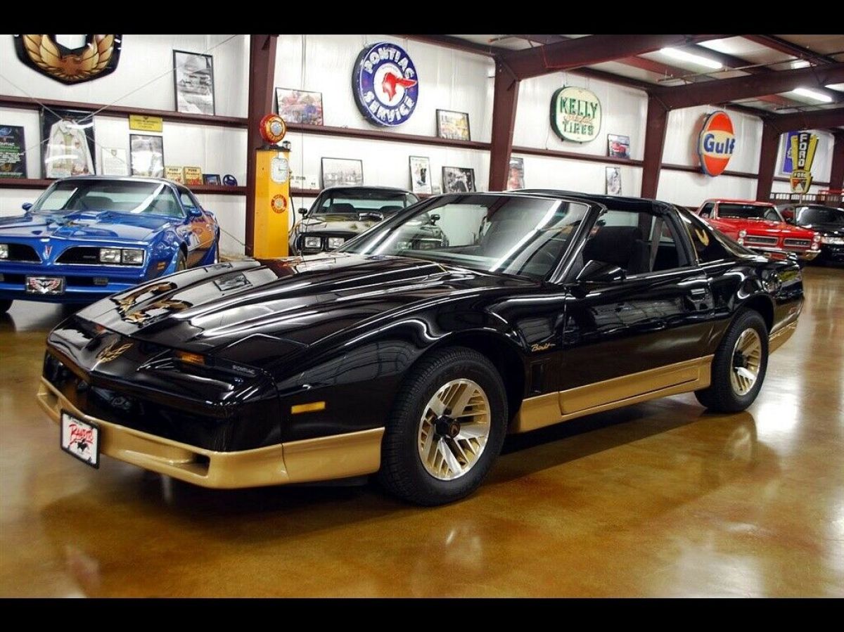 1984 Pontiac Firebird Trans Am - photo 2