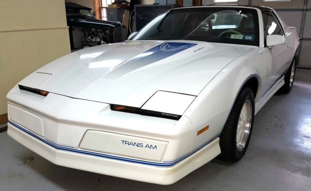 1984 PONTIAC TRANS AM 15th ANNIVERSARY EDITION 1 of 500 1984 Pontiac Trans Am 15th Anniversary Edition