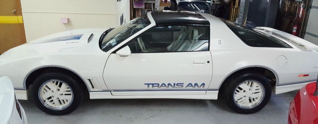 1984 Pontiac Trans Am 15th Anniversary Edition - photo 2