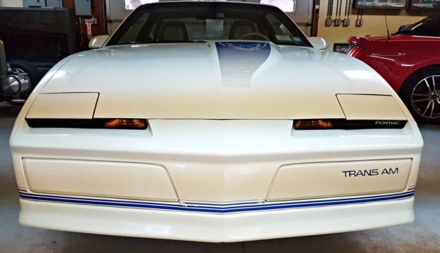 1984 Pontiac Trans Am 15th Anniversary Edition - photo 5
