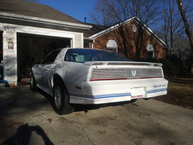 1984 Pontiac Trans Am 15th Anniversary - photo 6
