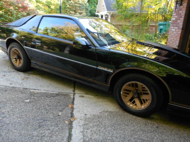 1984 Pontiac Trans Am Recaro edition 1984 Pontiac Trans Am