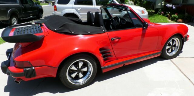 1984 Porsche 911 Cabriolet Wide-Body 1984 Porsche 911