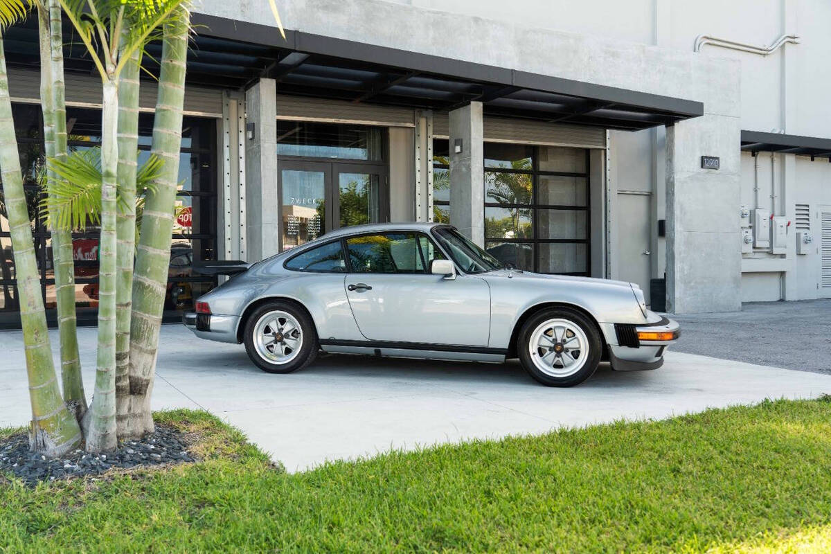 1984 Porsche 911 Carrera 2dr Coupe - photo 13