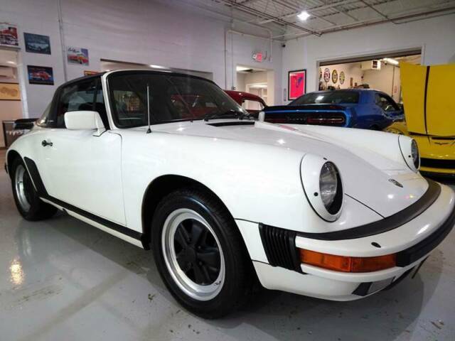 1984 Porsche 911 Carrera 2dr Targa Coupe - photo 2