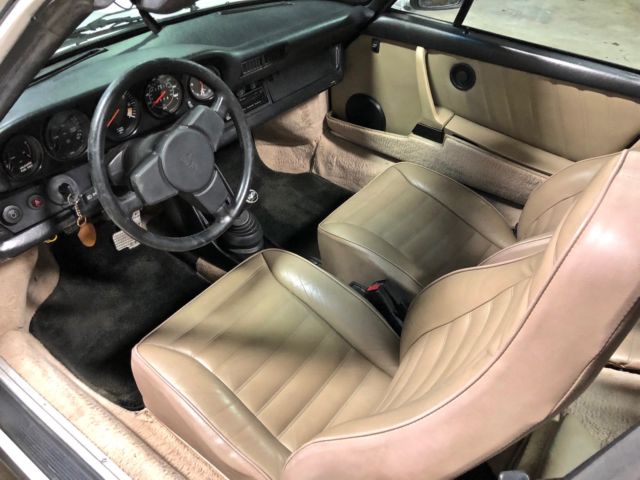 1984 Porsche 911 CARRERA 3.2L TARGA - photo 11