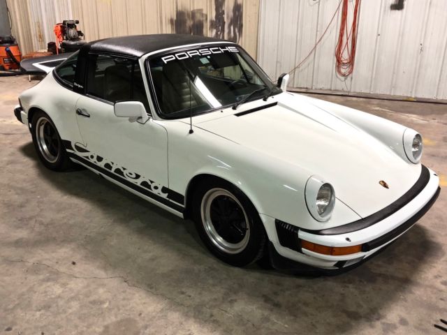 1984 Porsche 911 CARRERA 3.2L TARGA - photo 2