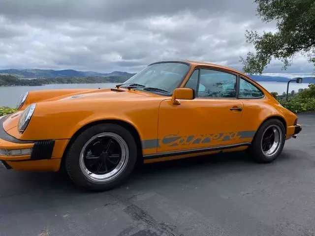 1984 Porsche 911 Carrera Coupe w/sunroof 3.2L 1984 Porsche 911 Carrera
