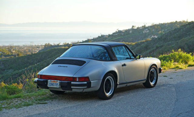 1984 Porsche 911 Carrera Targa - 23k Miles - photo 11