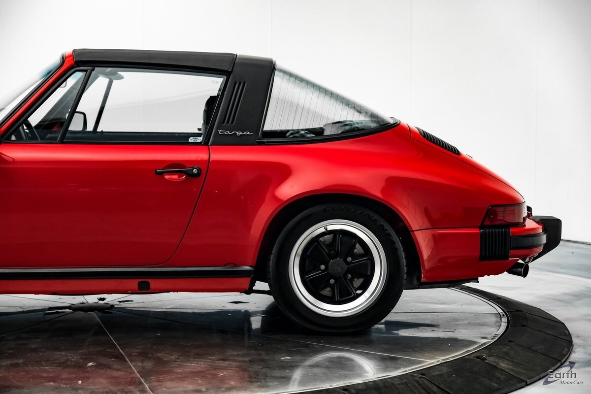 1984 Porsche 911 Carrera Targa Very Clean $17K SERVICE DONE 2024 - photo 8