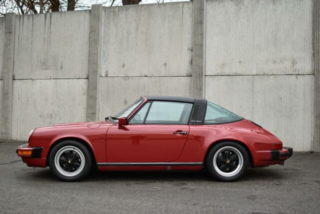 1984 Porsche 911 Targa - photo 2