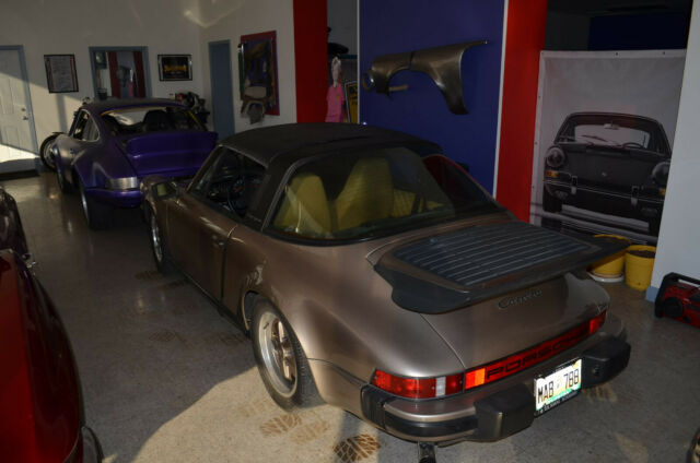 1984 Porsche 911 Targa - photo 2