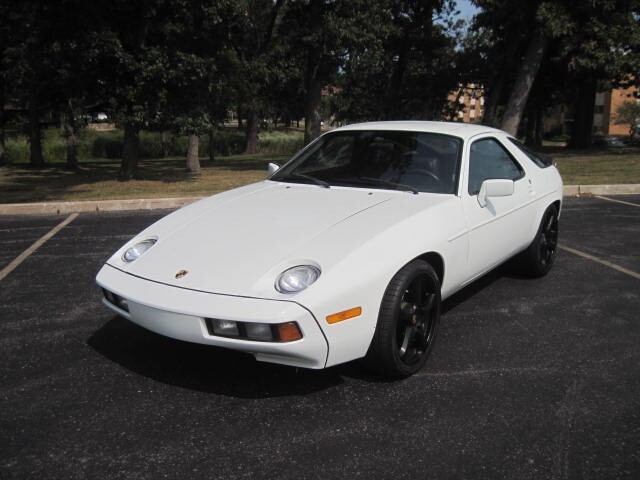 1984 Porsche 928 S - photo 2