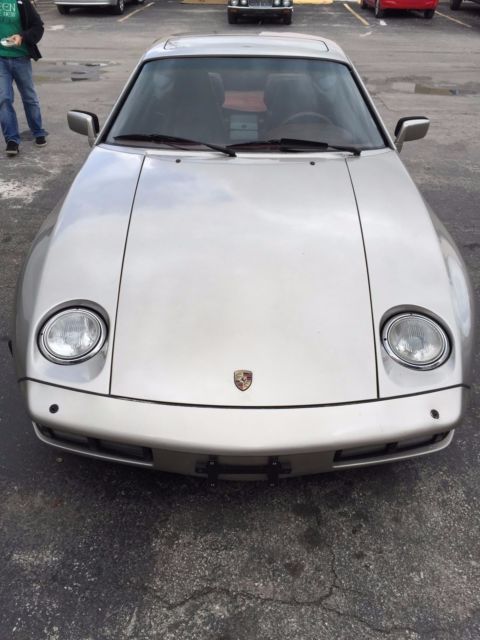 1984 Porsche 928 - photo 2