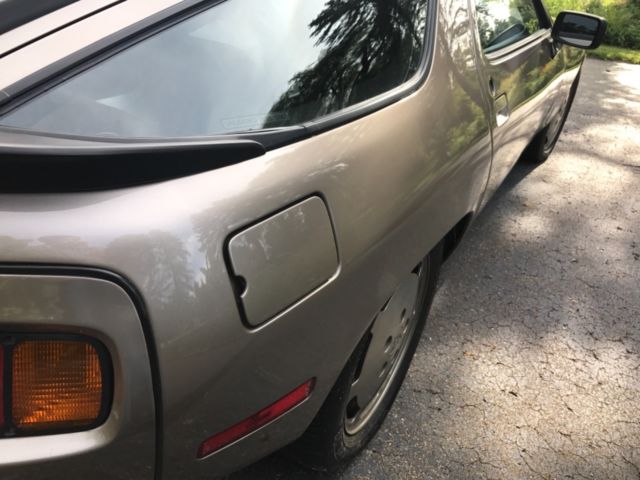1984 Porsche 928 - photo 5